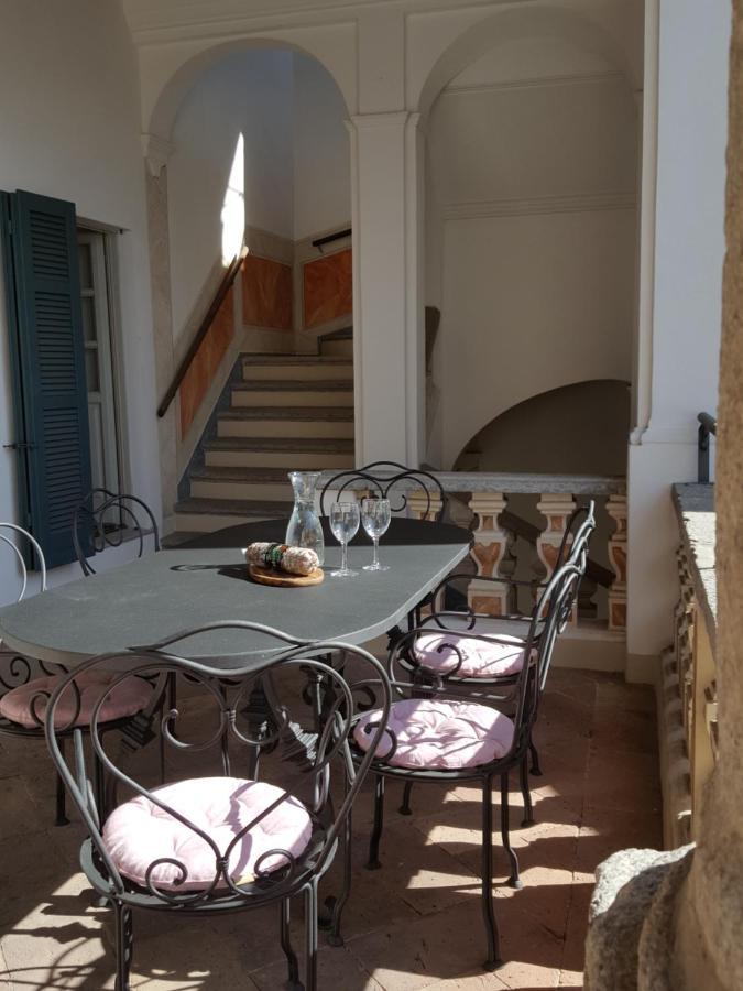 Villa Maghetti - Modernized Flat In Historic Palazzo In The Center Of Luino Exteriör bild