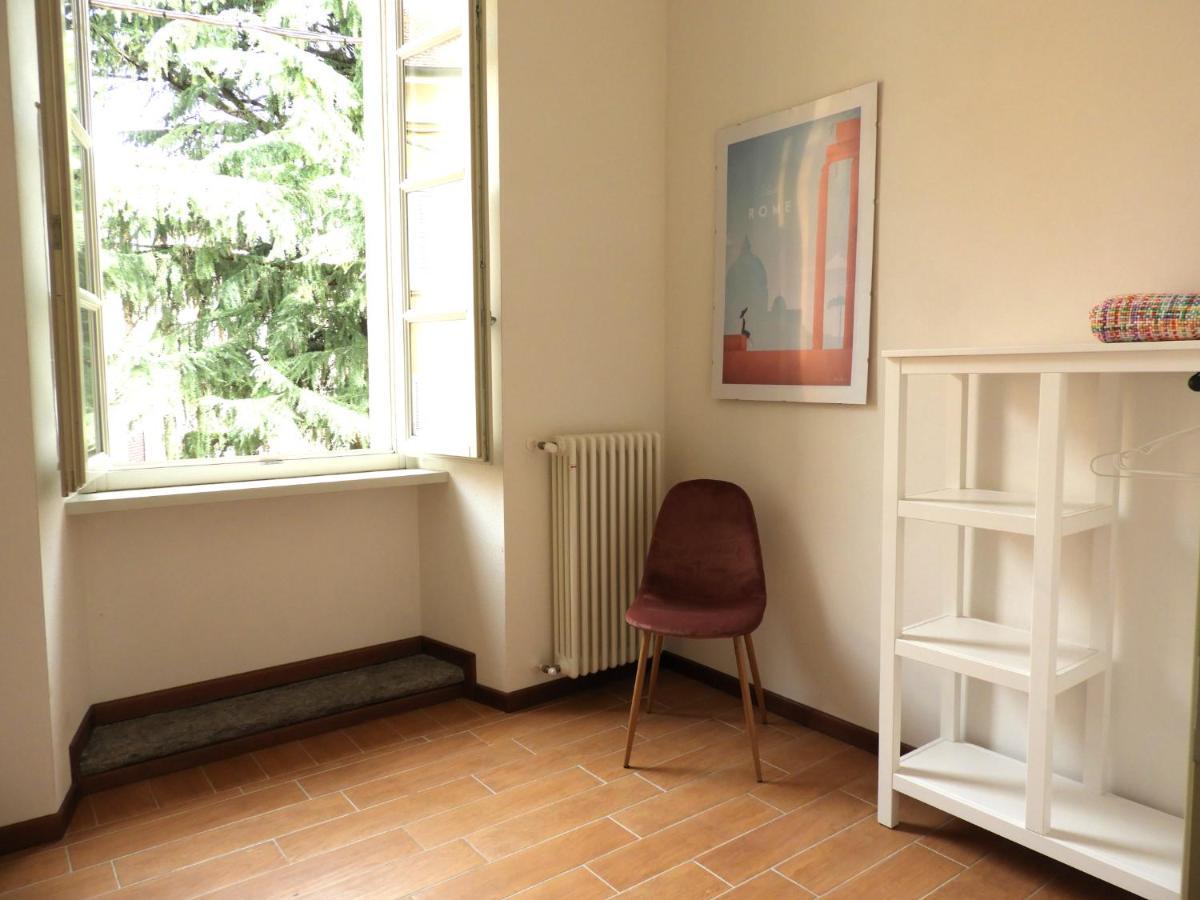 Villa Maghetti - Modernized Flat In Historic Palazzo In The Center Of Luino Exteriör bild