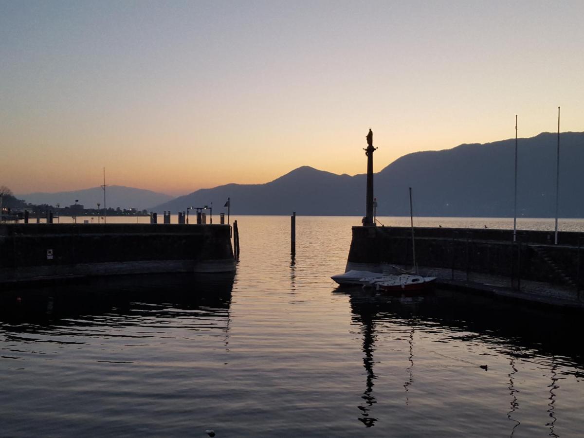 Villa Maghetti - Modernized Flat In Historic Palazzo In The Center Of Luino Exteriör bild