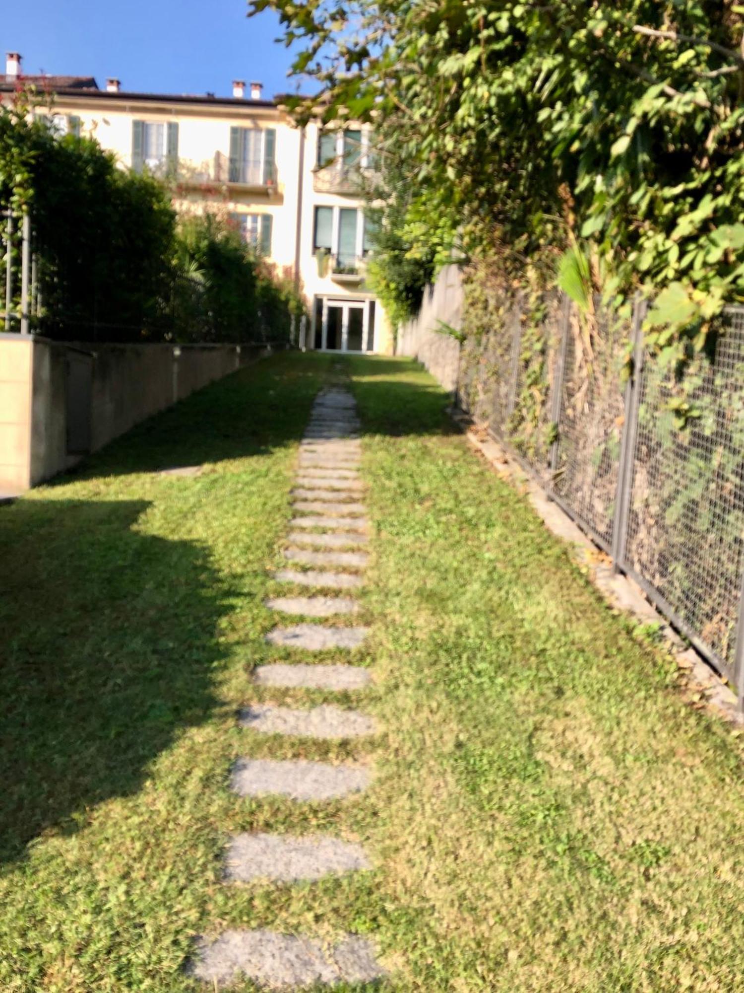 Villa Maghetti - Modernized Flat In Historic Palazzo In The Center Of Luino Exteriör bild